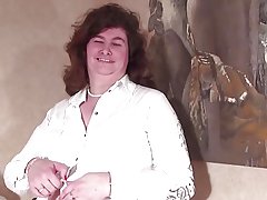 Store gamle bestemor med hårete vagina